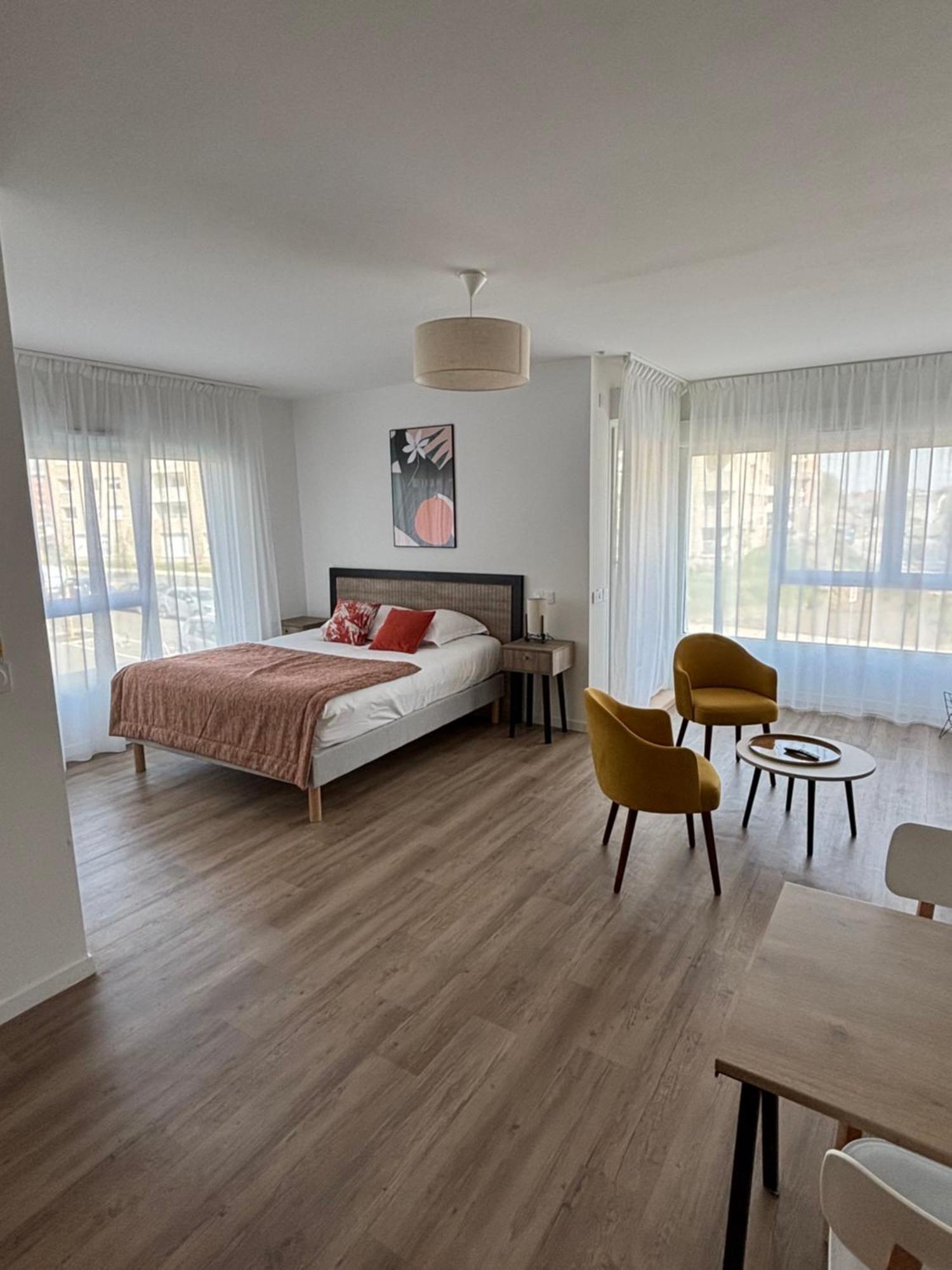 Services Seniors Domitys - Ulma Appart hôtel